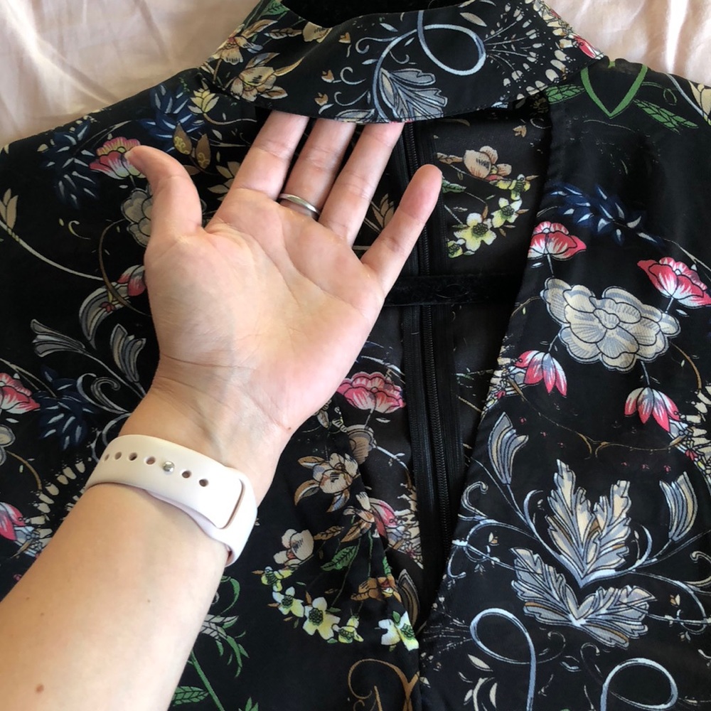 Lucca - from Nordstrom. High collar floral blouse - Picture 2 of 3